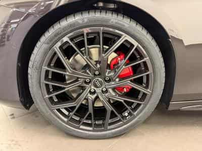 Audi A6 Avant e-hybrid quattro 367 CV / 270 KW S tronic (2025) - Foto 10