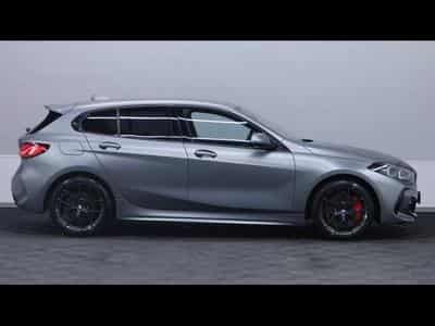 BMW 118 i hatch M Sport Pro Steptronic (2024) - Foto 4