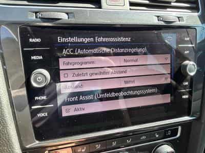 VW Golf Golf VII Lim. BlueMotion TGI *Navi*Panorama*Kam (2018) - Foto 14