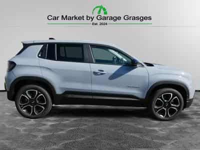 Jeep Avenger Summit e-Hybrid 1.2 (2026) - Photo 6