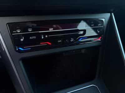 VW Taigo Style BVA/Attelage/CarPlay/Camera/Sièges chauffants/ (2022) - Foto 8