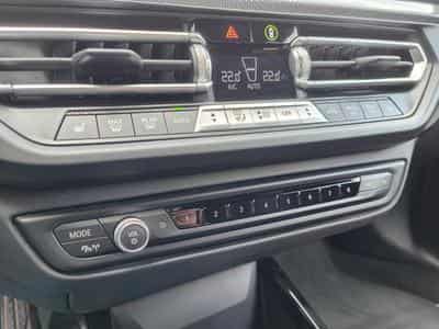 BMW 118 118iA PACK M SIEGES M GPC CARPLAY CAMERA ATTELAGE (2021) - Photo 15