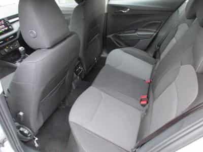 Skoda Fabia Selection 1.0 TSI (2024) - Photo 12