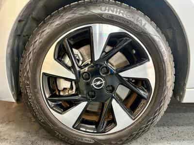 Opel Corsa Corsa-e 136cv 50Kw/h Auto aCarPlay/ClimaA/Cam (2024) - Photo 3
