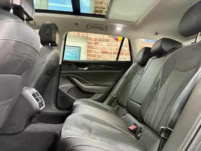 VW Passat Passat Variant 2.0 TDi 150cv Auto BUISINESS (2025) - Photo 6