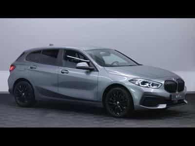 BMW 118 i 136cv Hatch Steptronic Advantage (2023) - Foto 3