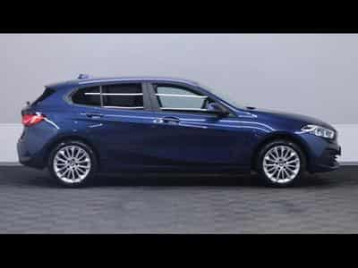 BMW 116 i steptronic hatch Advantage (2024) - Foto 4