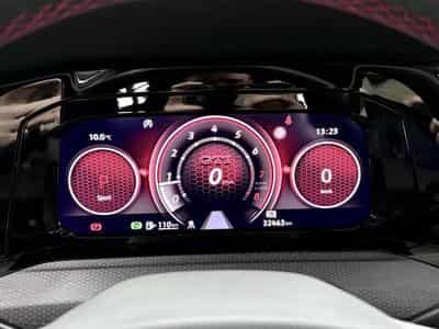 VW Golf GTI Clubsport 2.0 TSI 300 CV DSG7 *DCC* AKRA* MATRIX *PANO* (2023) - Photo 14