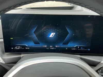 Bmw 330 3er - 330e xDrive M Sport (EURO 6e) SOH 100% (2025) - Foto 14