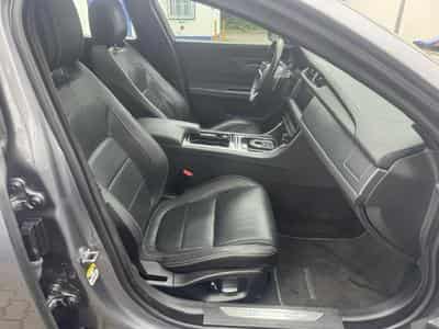 Jaguar XF JAGUAR XF 2.0 D R-SPORT PANORAMA LEDER NAVI KAMERA KEYLESS (2020) - Foto 4