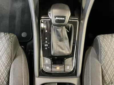 Skoda Karoq Style+DSG+LED+AHK+PANO+NAVI (2022) - Photo 12
