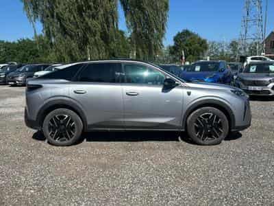 Peugeot 3008 1.2 HYBRID 145 GT E-DCS6 (2025) - Photo 4