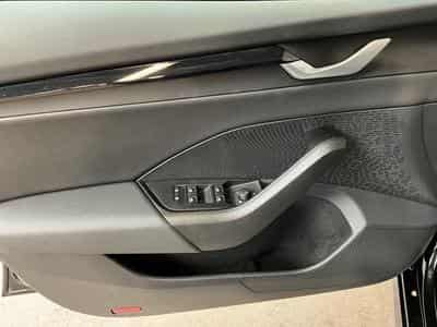 Skoda Octavia Sportline+DSG+360+Light&View-Premium+Navi (2025) - Photo 14