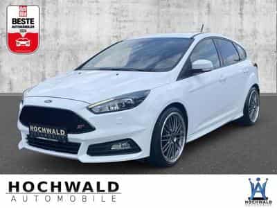 Ford Focus Focus ST 2.0 NAVI Bi-Xenon Recaro Tempomat 19 Z (2017) - Photo 1