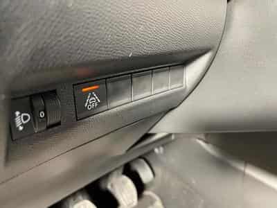 Peugeot 208 1.2 ESSENCE 75 CV STYLE CARPLAY 5P (2023) - Photo 5