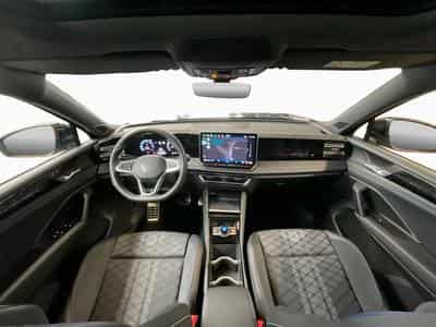 VW Tiguan R-Line+DSG+Harman+Black-Style+Pano+P.Assistance (2024) - Foto 2