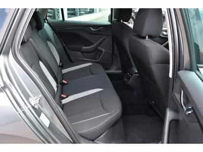 Skoda Kamiq 1.0 TSI 116 DSG Selection REGUL SMARTLINK CAM KEYLESS NEUF (2025) - Foto 8