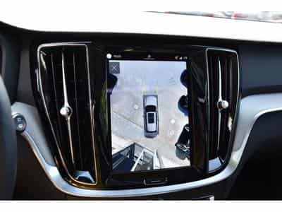 Volvo V60 2.0 B4 Plus Dark Geartronic PANO CUIR MEMO CAM360 HARMAN 1°M (2025) - Foto 14