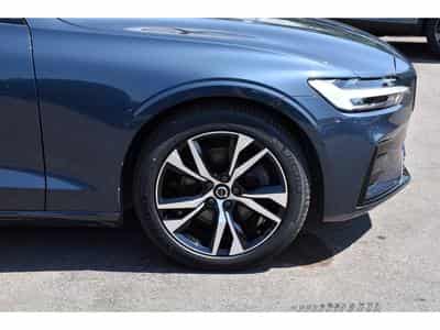Volvo V60 2.0 B4 Plus Dark Geartronic PANO CUIR MEMO CAM360 HARMAN 1°M (2025) - Foto 5