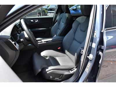 Volvo V60 2.0 B4 Plus Dark Geartronic PANO CUIR MEMO CAM360 HARMAN 1°M (2025) - Foto 6