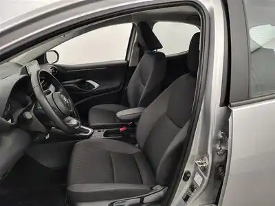 Toyota Yaris 1.5i VVT-i Hybrid E-CVT CARPLAY / CLIM (2025) - Photo 7
