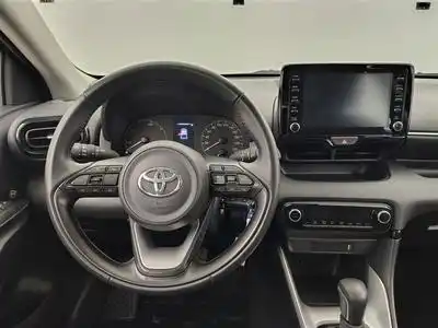 Toyota Yaris 1.5i VVT-i Hybrid E-CVT CARPLAY / CLIM (2025) - Photo 9