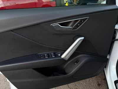 Audi Q2 S line/Attelage/Garantie Audi 12-2028/Sièges chauffants (2023) - Photo 10
