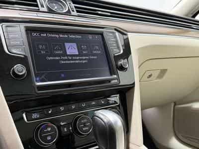 VW Passat R Line 4M *19''*Digital*ACC*H-UP*AHK*Pano (2016) - Foto 11