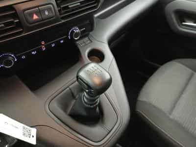 Toyota Proace 1.5 D-4D Active S/S (EU6.3) (2023) - Photo 12