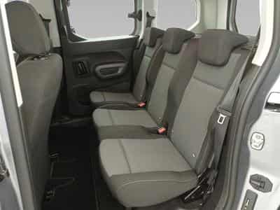 Toyota Proace 1.5 D-4D Active S/S (EU6.3) (2023) - Photo 13