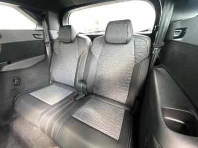 Peugeot 5008 HYBRID 145 ALLURE E-DCS6 (2025) - Photo 14