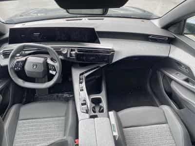 Peugeot 5008 HYBRID 145 ALLURE E-DCS6 (2025) - Photo 9