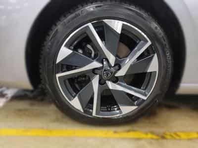 Peugeot 308 Allure 130 hp EAT8 (2024) - Photo 14