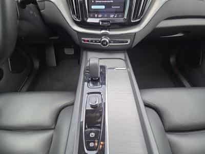 Volvo XC60 B4 Plus Dark / Essence (2023) - Photo 11