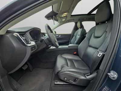Volvo XC60 B4 Plus Dark / Essence (2023) - Photo 9