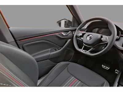 Skoda Kamiq 1.0 TSi 116 DSG Monte Carlo (2026) - Photo 8