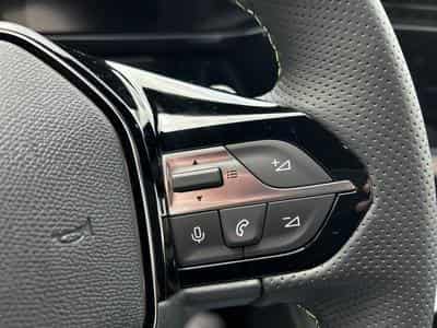 Peugeot 308 1.2 PureTech 145 e-DSC6 GT (2025) - Photo 11