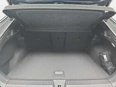 VW T-Roc 1.5 eTSi 150 DSG R-Line (2026) - Photo 13