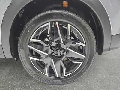 Peugeot 3008 1.2 Hybrid 145 E-DSC6 GT (2025) - Photo 6