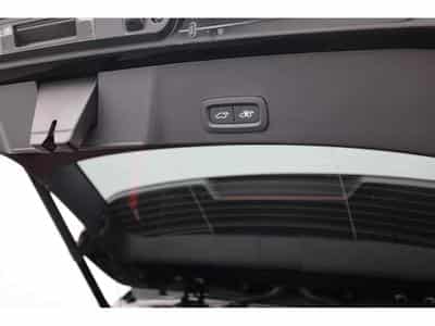 Volvo XC40 2.0 B4 MHD 197 Black Edition (2026) - Photo 11