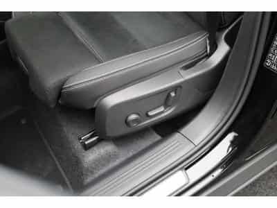 Volvo XC40 2.0 B4 MHD 197 Black Edition (2026) - Photo 13
