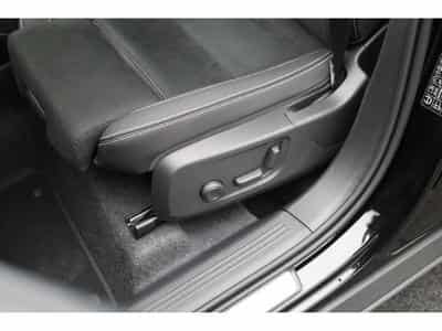 Volvo XC40 2.0 B4 MHD 197 Black Edition (2026) - Photo 13