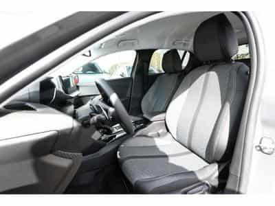 Peugeot 208 1.2 Hybrid e-DSC6 110 Allure (2025) - Photo 6