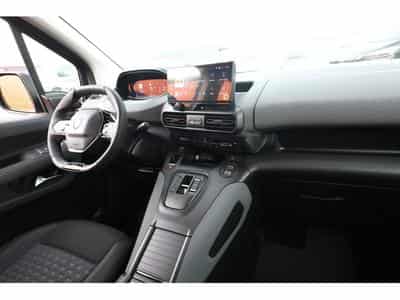 Peugeot Rifter 1.5 BlueHDI 130 EAT8 L1 GT (2026) - Photo 9