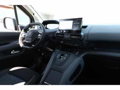 Peugeot Rifter 1.5 BlueHDI 130 EAT8 L1 GT (2025) - Photo 9