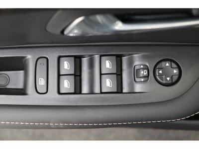 Peugeot 208 1.2 PureTech 100 Envy (2026) - Photo 13