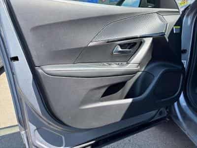 PEUGEOT 2008 1.2 100ch S&S Allure (2024) - Foto 12