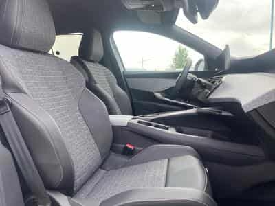 Peugeot 3008 1.2 HYBRID 145 ALLURE E-DCS6 (2025) - Photo 11