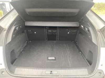 Peugeot 3008 1.2 HYBRID 145 ALLURE E-DCS6 (2025) - Photo 14