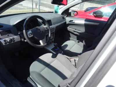 Opel Astra 1.7 CDTI (2007) - Photo 3